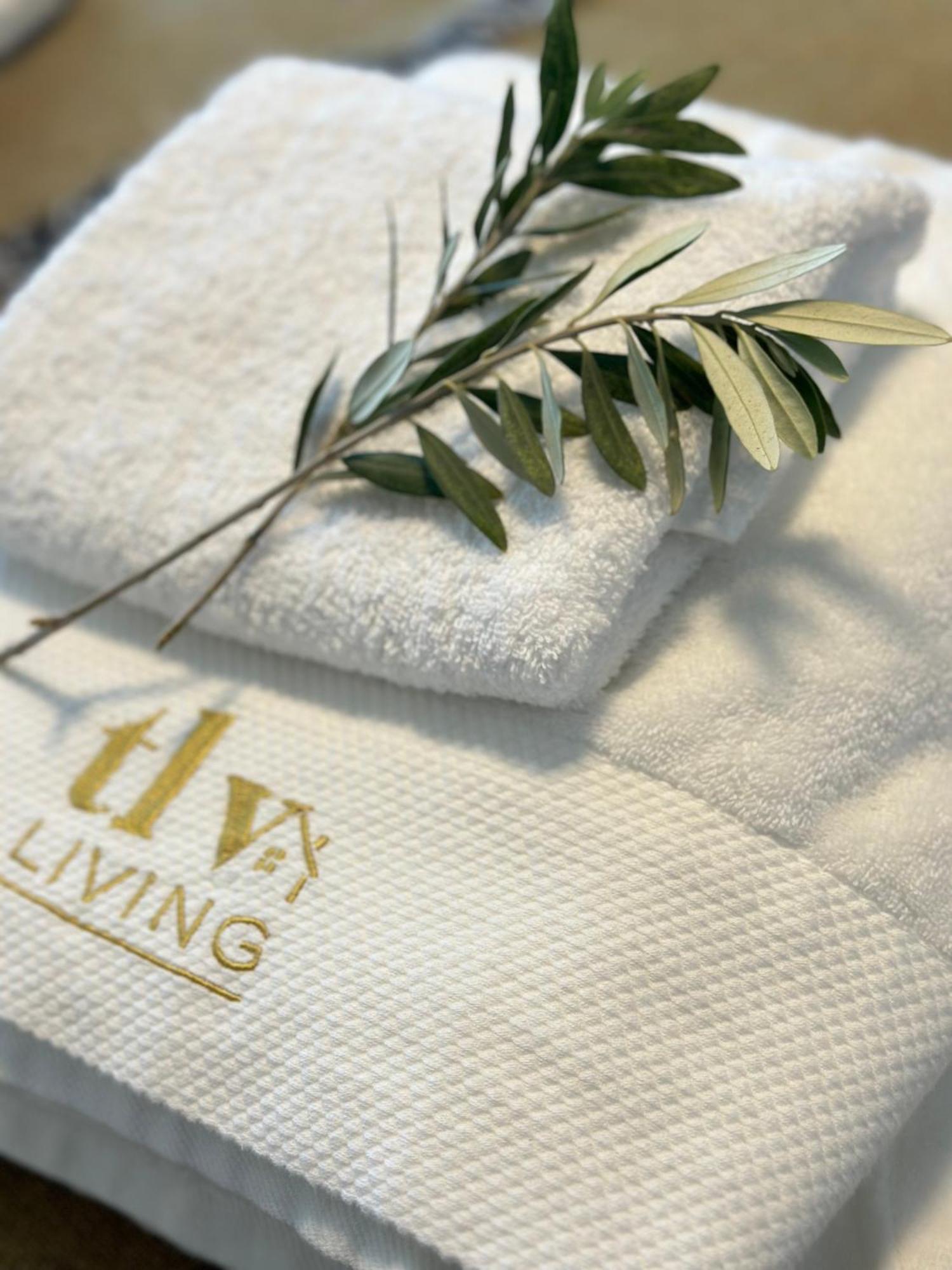 Sunset Gardens - Holiday Apartments - By Tlv Living 레메소스 외부 사진