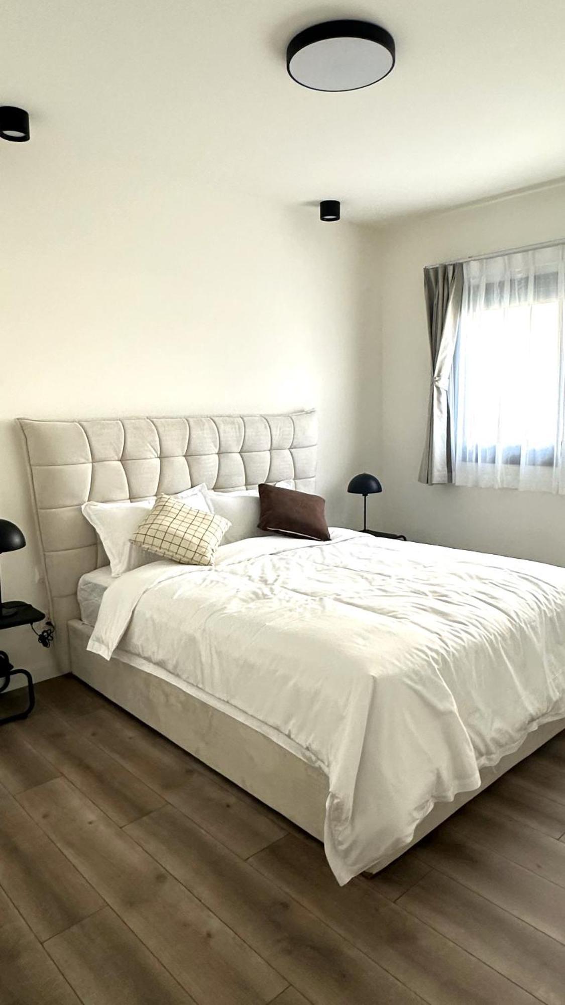 Sunset Gardens - Holiday Apartments - By Tlv Living 레메소스 외부 사진