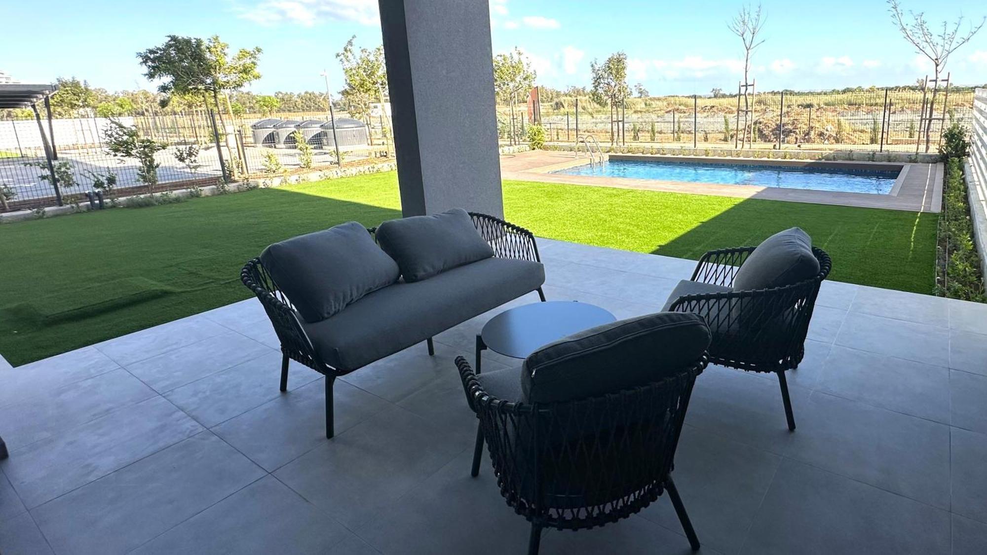Sunset Gardens - Holiday Apartments - By Tlv Living 레메소스 외부 사진