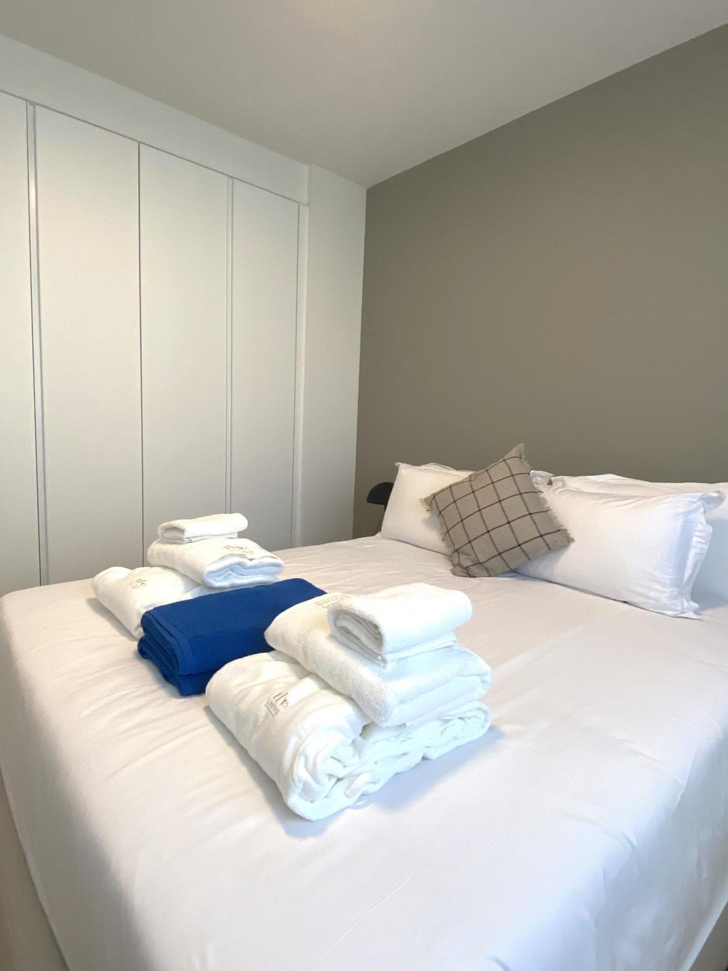 Sunset Gardens - Holiday Apartments - By Tlv Living 레메소스 외부 사진