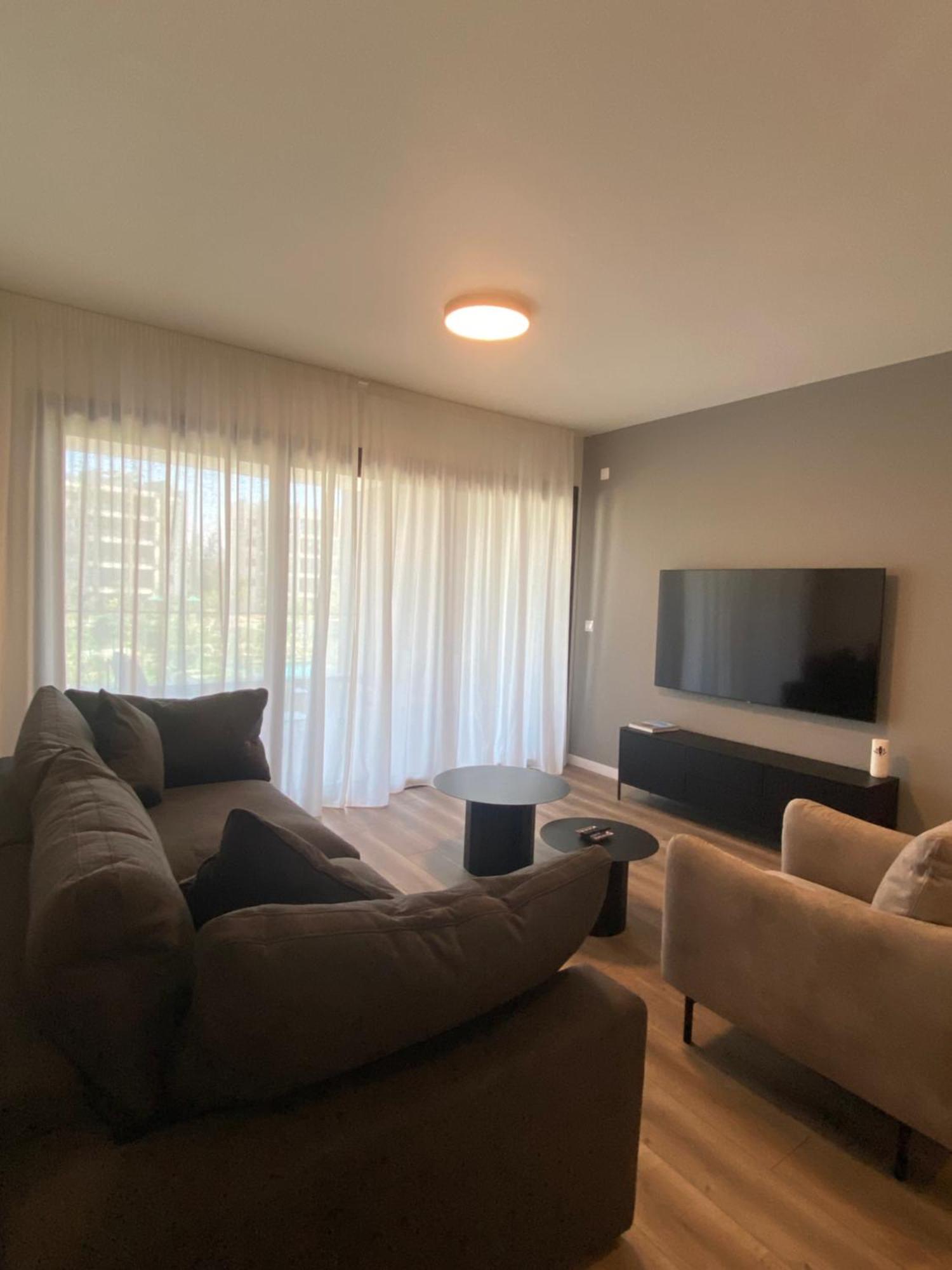 Sunset Gardens - Holiday Apartments - By Tlv Living 레메소스 외부 사진