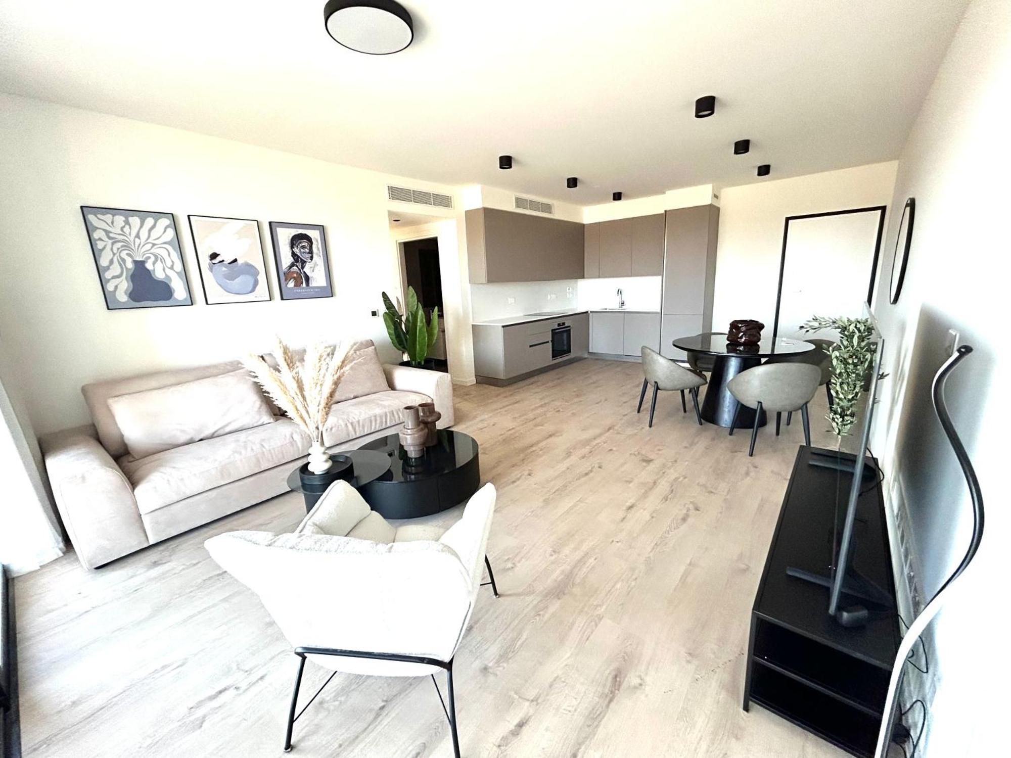 Sunset Gardens - Holiday Apartments - By Tlv Living 레메소스 외부 사진