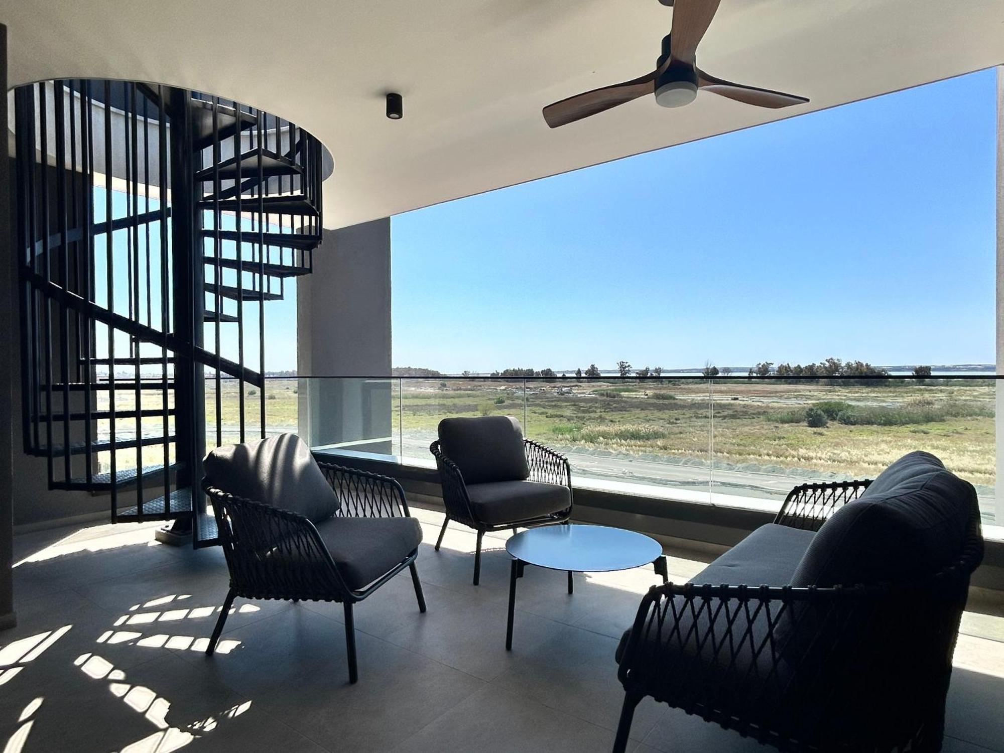 Sunset Gardens - Holiday Apartments - By Tlv Living 레메소스 외부 사진