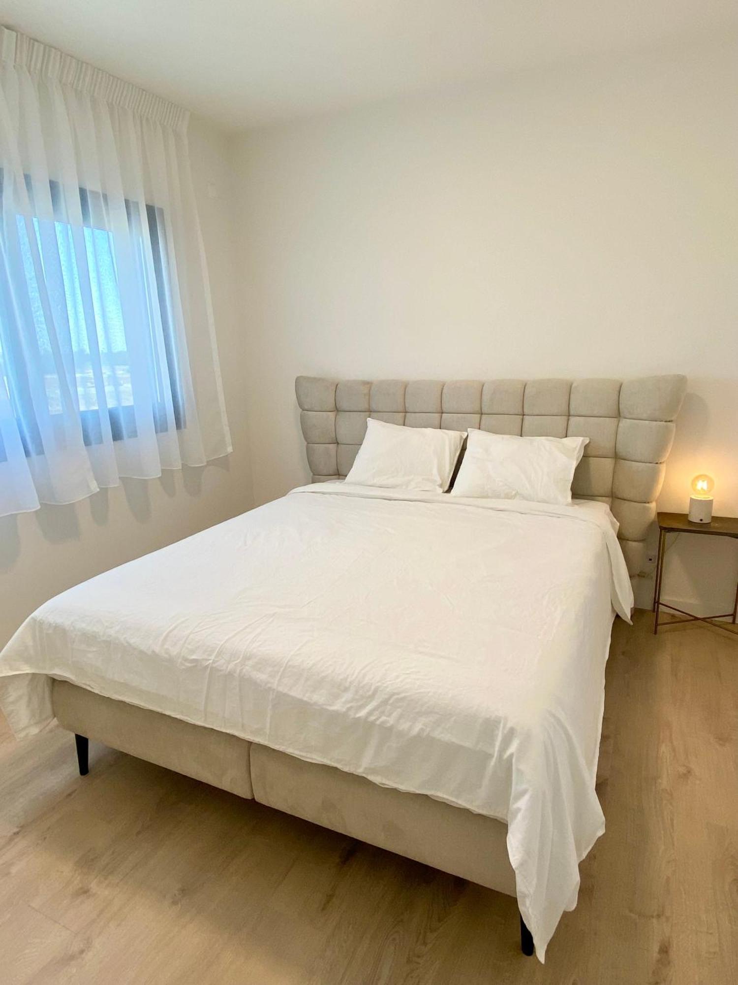 Sunset Gardens - Holiday Apartments - By Tlv Living 레메소스 외부 사진