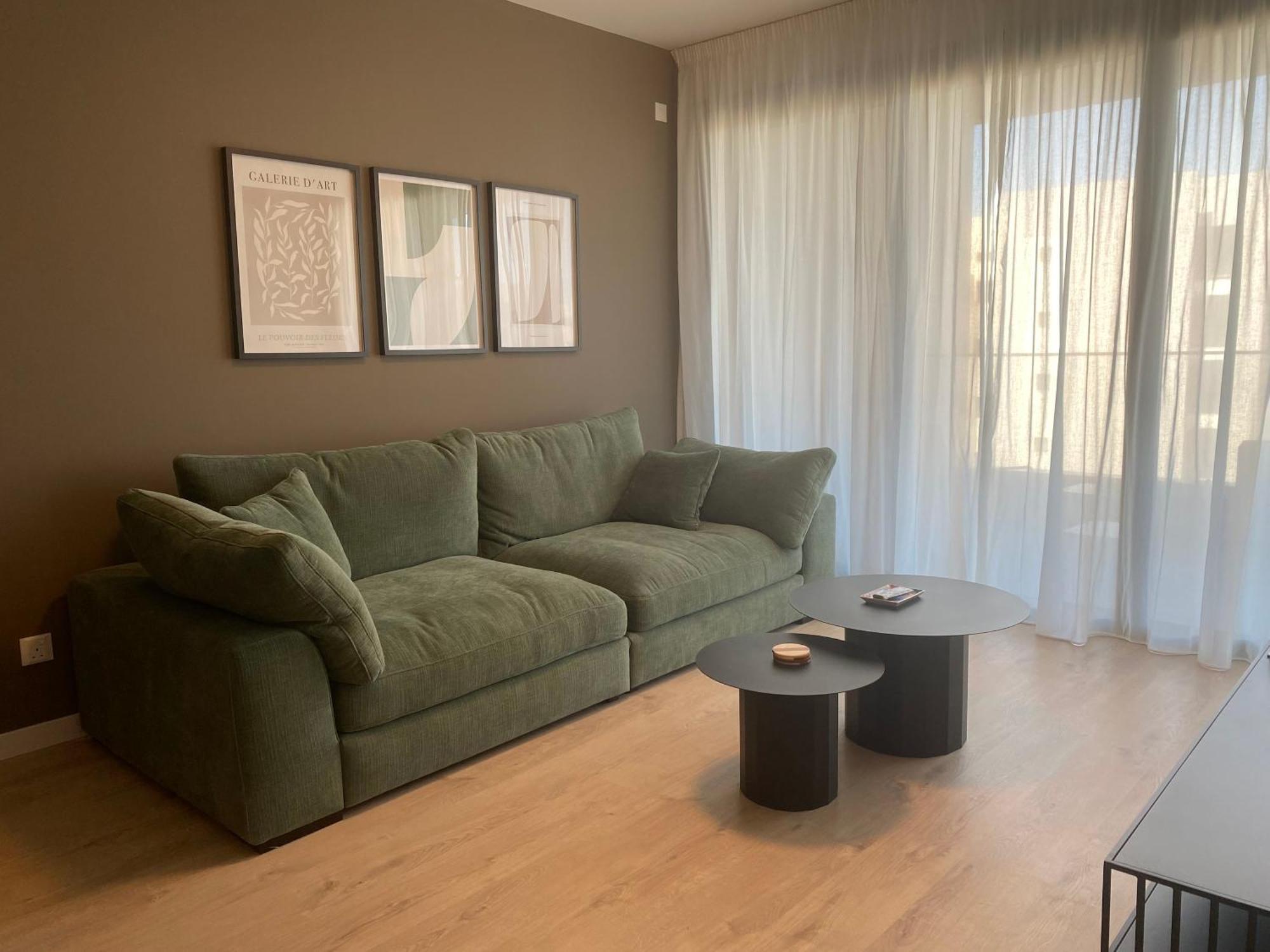 Sunset Gardens - Holiday Apartments - By Tlv Living 레메소스 객실 사진