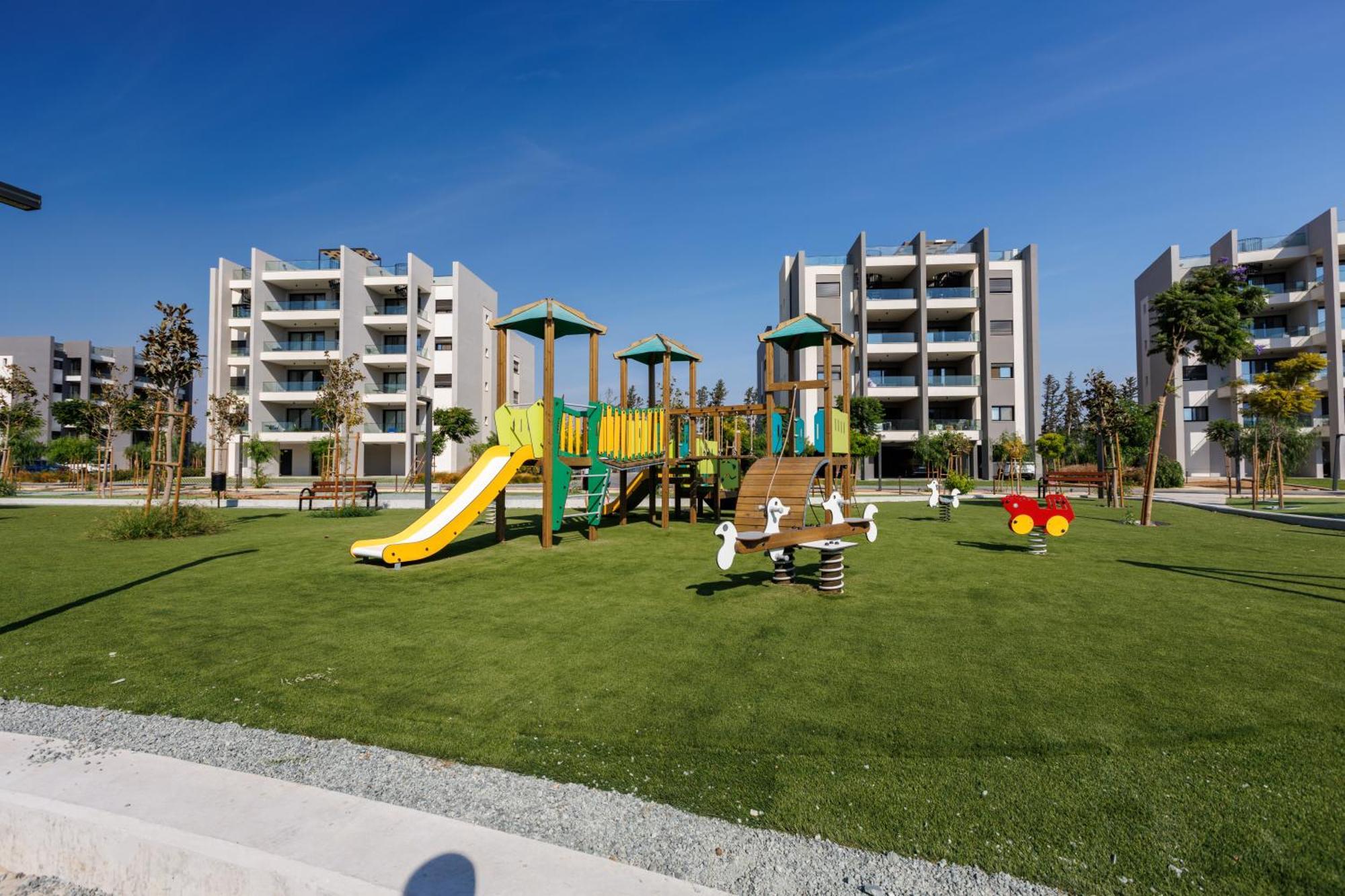 Sunset Gardens - Holiday Apartments - By Tlv Living 레메소스 외부 사진