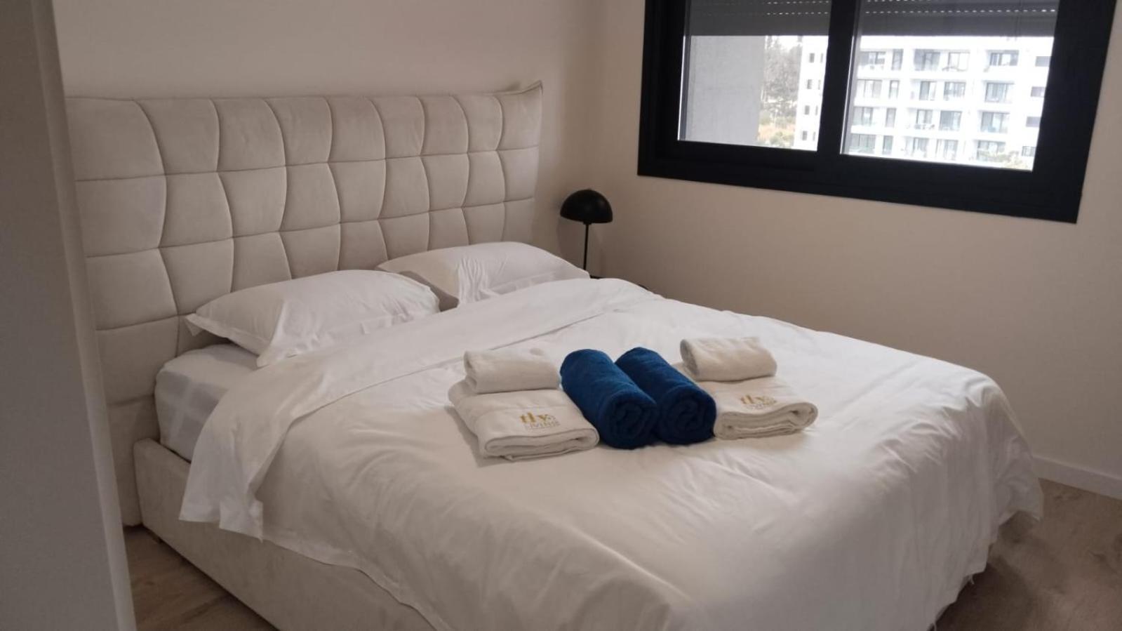 Sunset Gardens - Holiday Apartments - By Tlv Living 레메소스 외부 사진