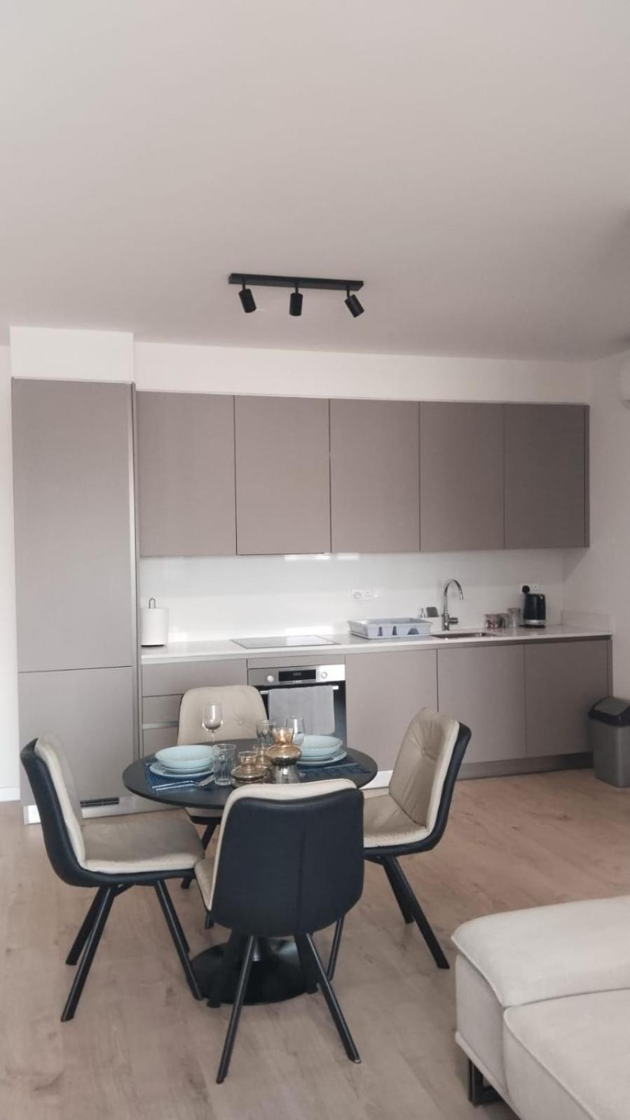 Sunset Gardens - Holiday Apartments - By Tlv Living 레메소스 외부 사진